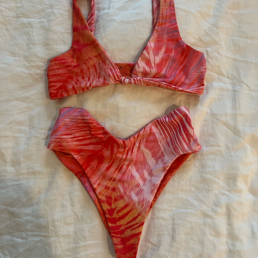 Skatie Tropical Bikini (T:Sm & B:Med)